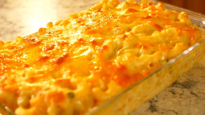 How to make macaroni pie and lamb